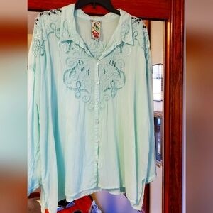 JOHNNY WAS long sleeve blouse, XL, light green